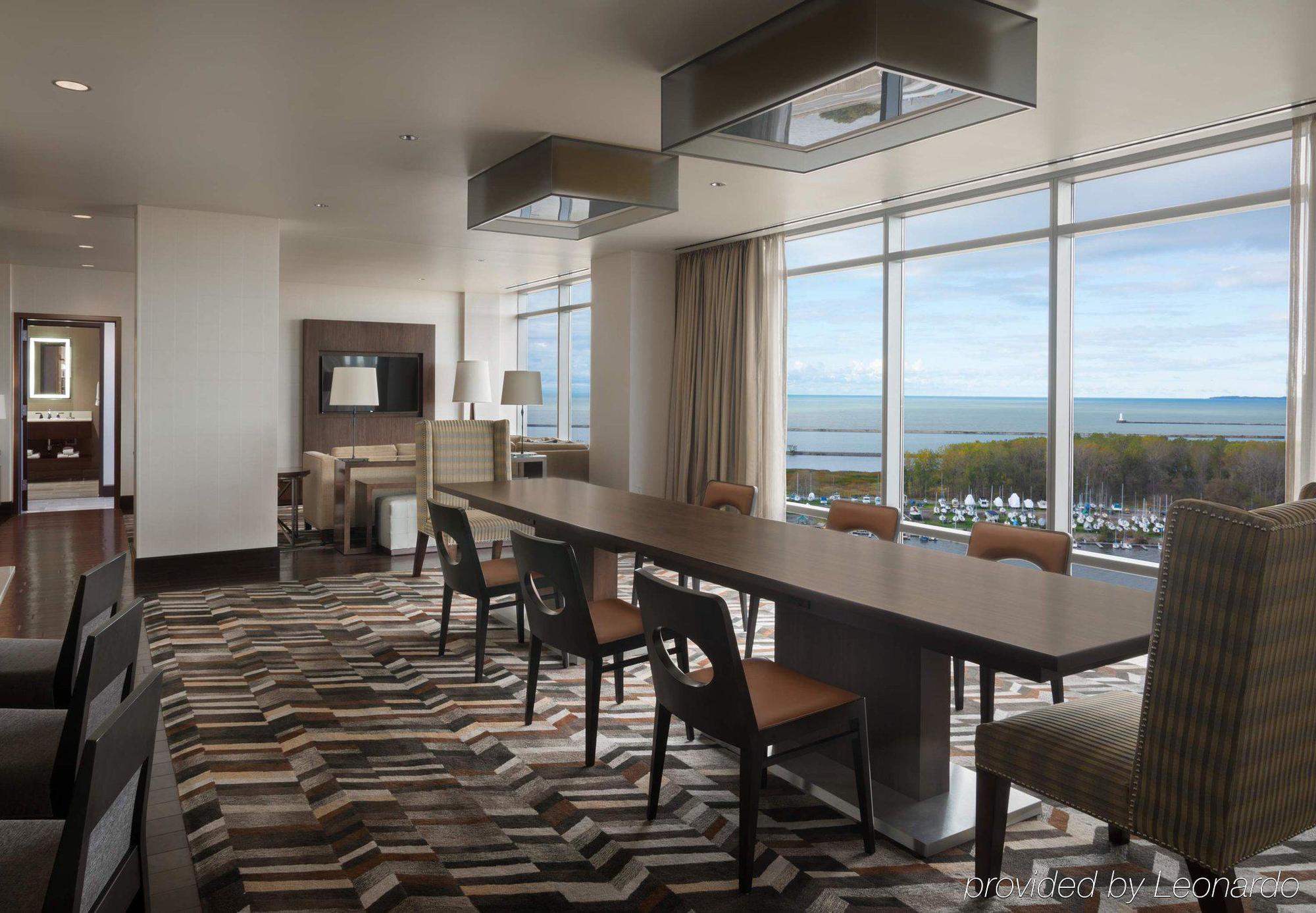 บัฟฟาโล แมริออท แอท เลคอม ฮาร์เบอร์เซ็นเตอร์ Hotel ภายนอก รูปภาพ